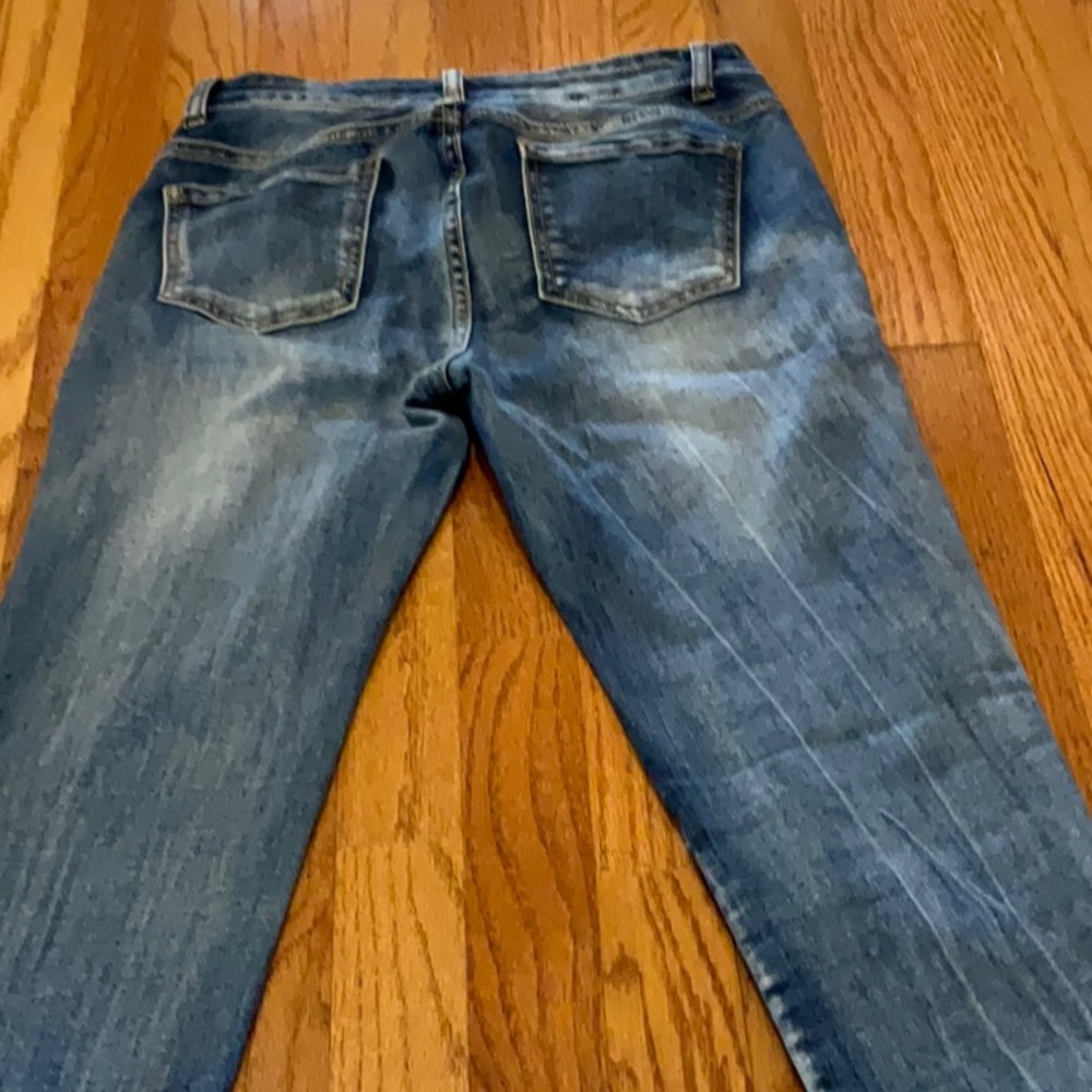 Blue Topic~Skinny Distressed~Cute 💙❤️ - Picture 9 of 11